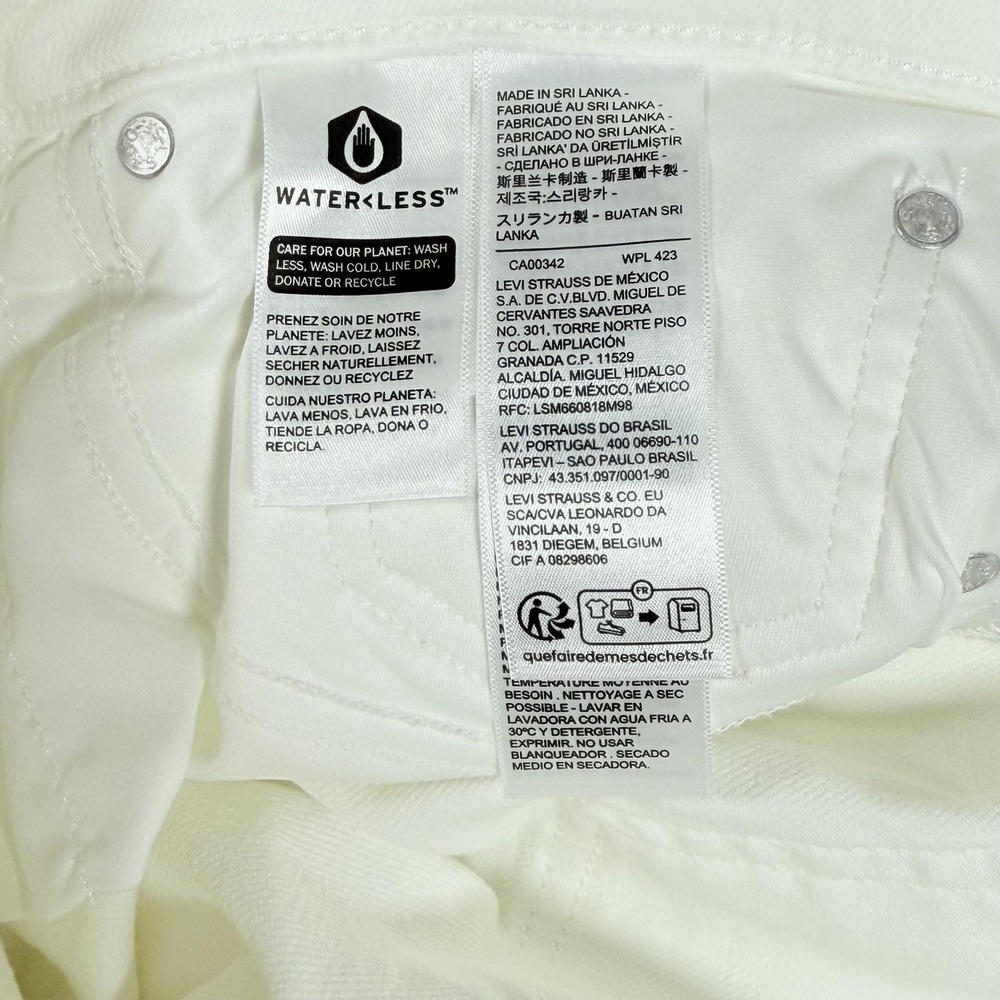 Levis Boyfriend Jeans Womens 24W White Stretch Tapered Leg Mid Rise Relaxed Fit - Picture 12 of 16